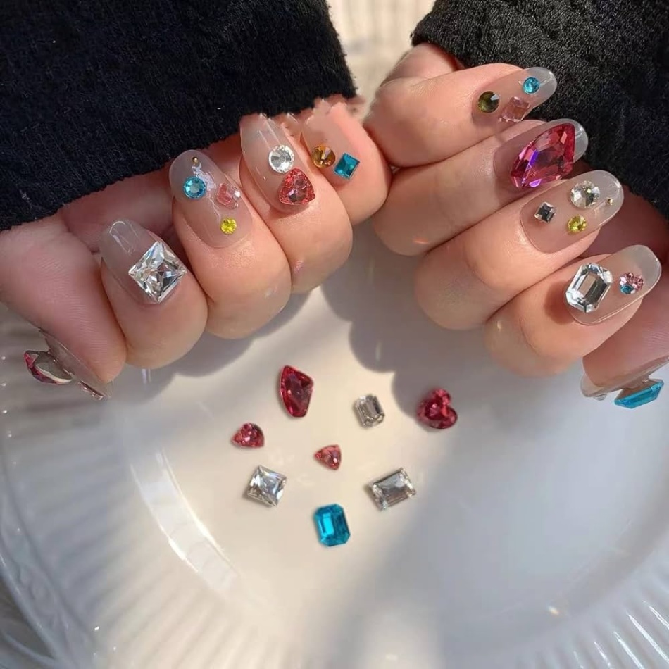 Sparkle And Shine: Stunning Nail Designs With Gems To Elevate Your Look